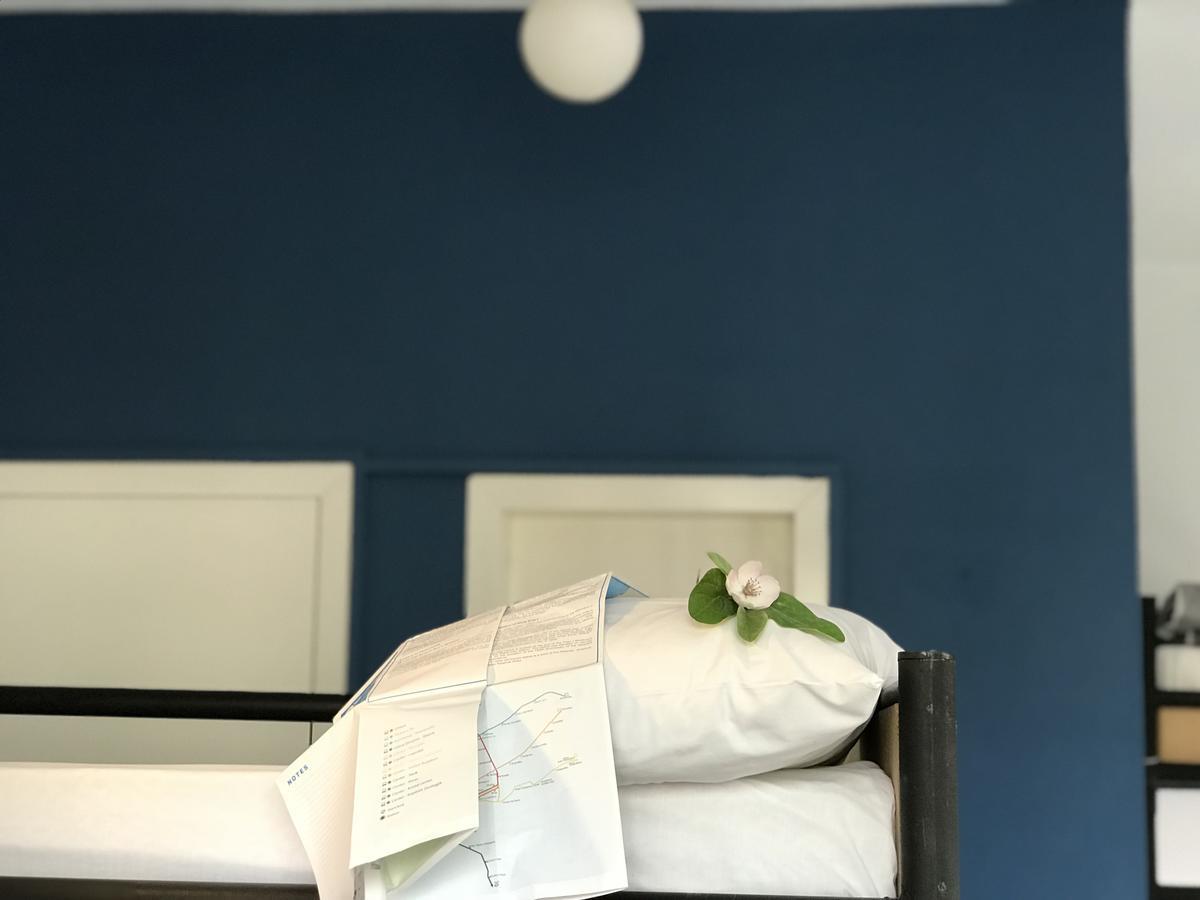 Destil Hostel Тирана Екстер'єр фото
